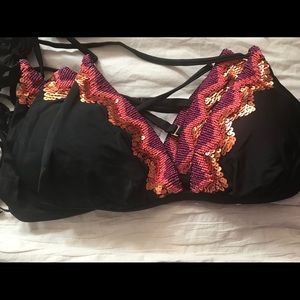 AUTHENTIC CLEOBELLA designed bathing suit top